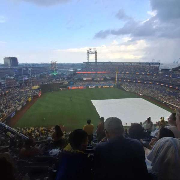 Citizens Bank Park, bloc: 429, rangée: 13, place: 14