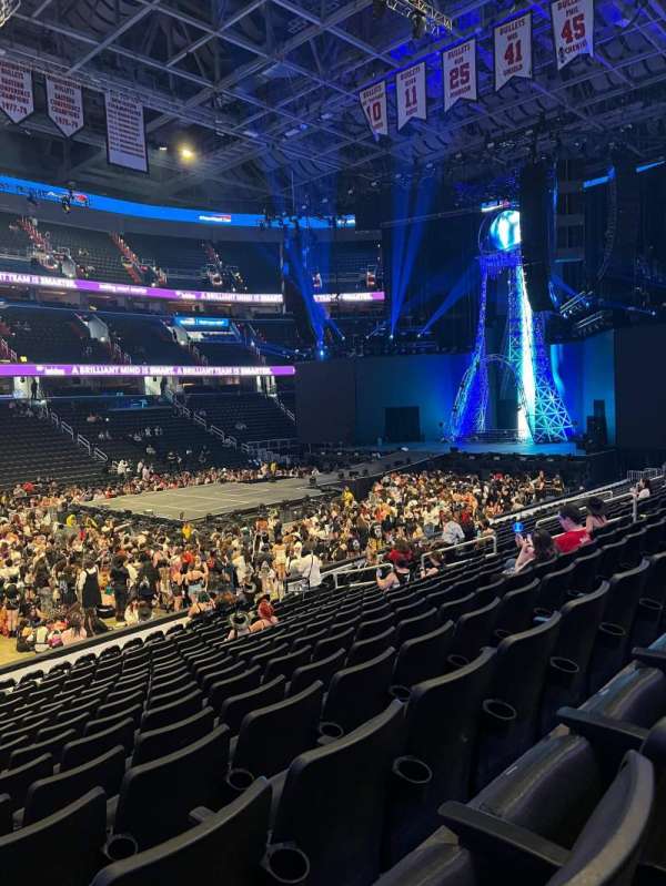 Capital One Arena, bloc: 110, rangée: Q, place: 3