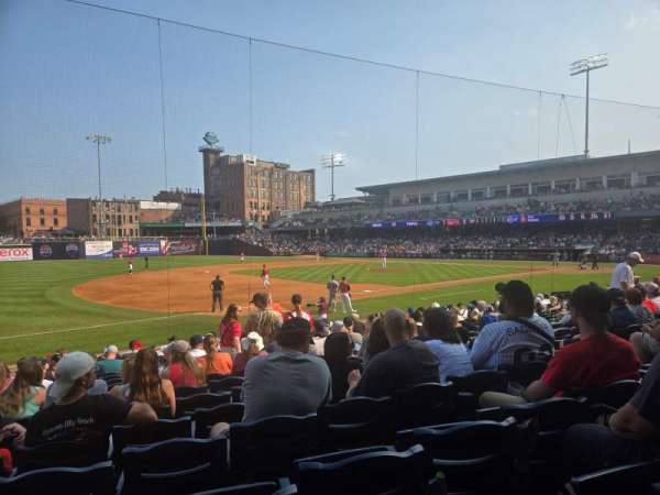 Fifth Third Field, bloc: 104, rangée: Q, place: 9