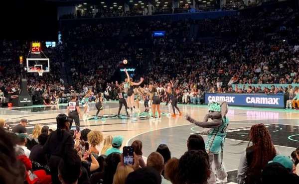 Barclays Center, bloc: 19, rangée: 4, place: 12