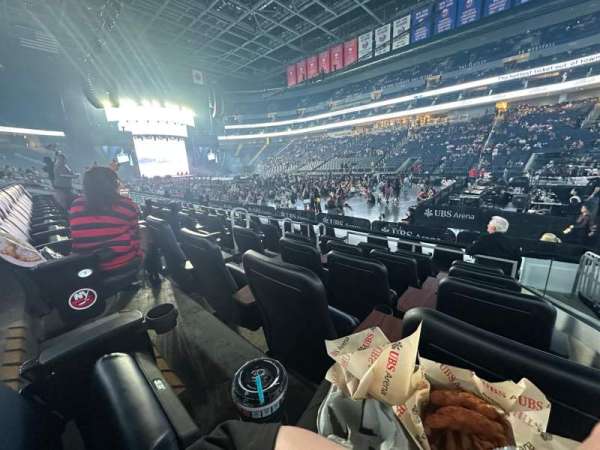 Xfinity Mobile Arena, bloc: 113, rangée: 7, place: 1