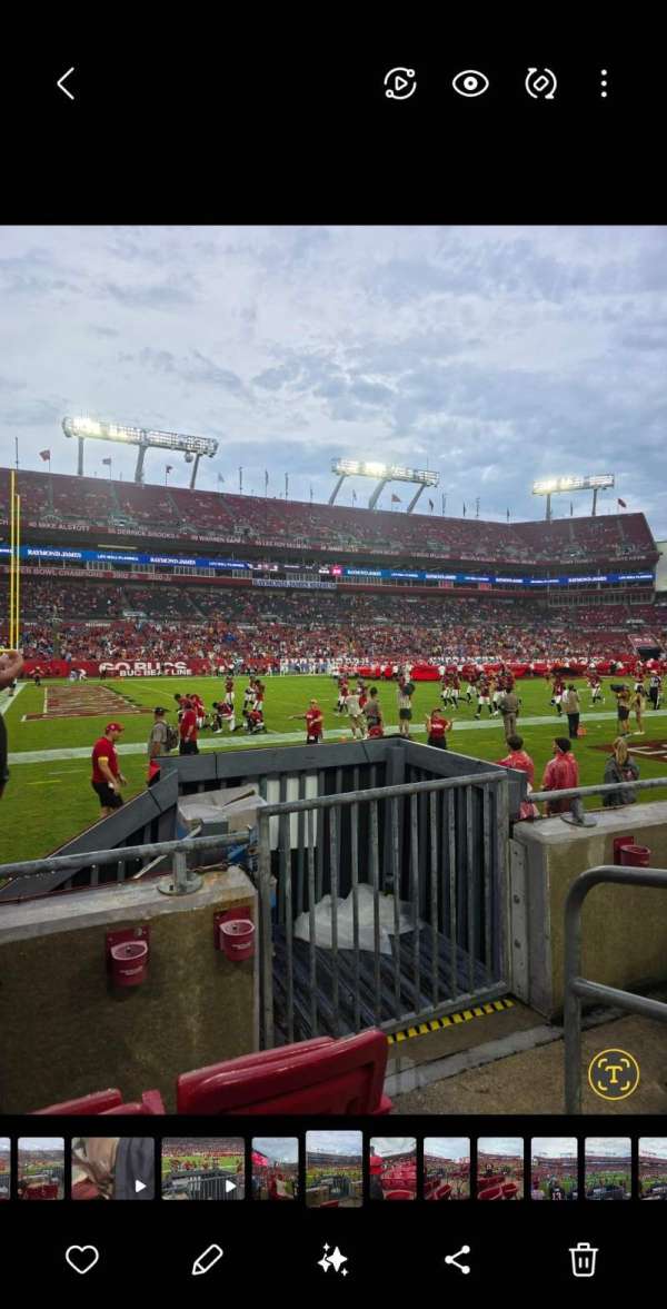 Raymond James Stadium, bloc: 106, rangée: C, place: 20
