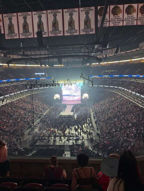 United Center, bloc: 308, rangée: 5, place: 9
