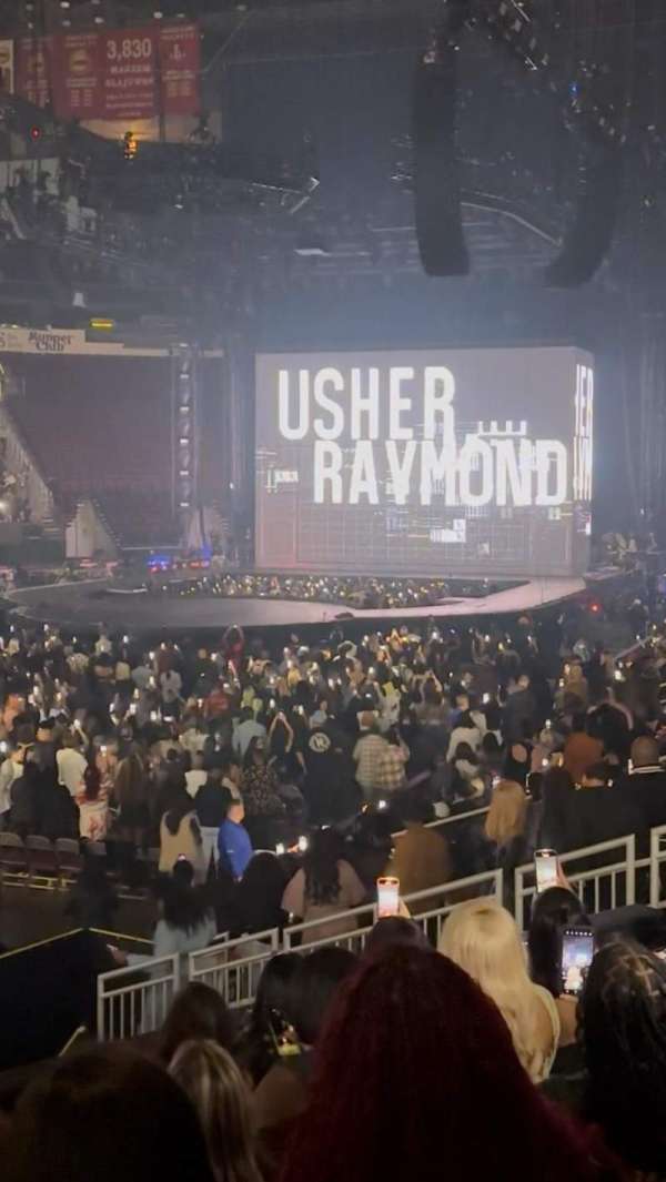 Toyota Center, bloc: 111, rangée: 14, place: 16