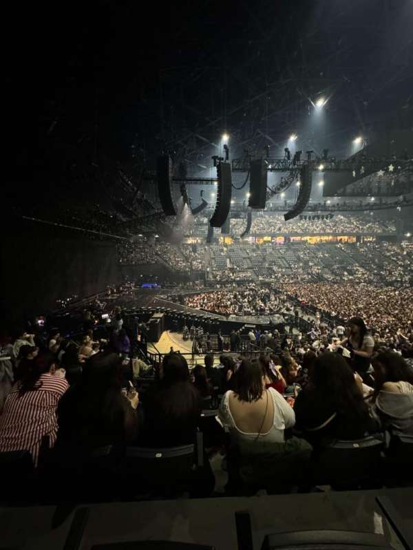 Accor Arena, bloc: Gradin N, rangée: 11, place: 19