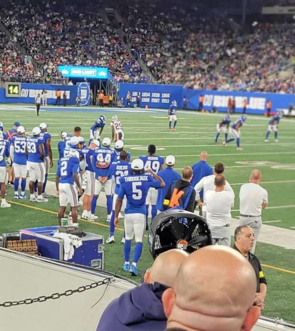 MetLife Stadium, bloc: 111a, rangée: 4, place: 6