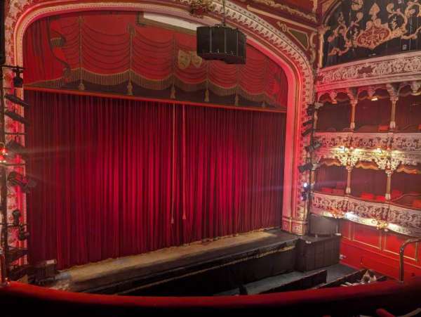 3Olympia Theatre, bloc: Circle, rangée: D, place: 5