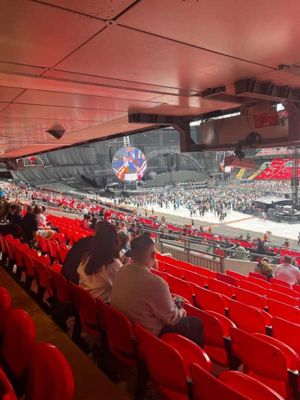 Wembley Stadium, bloc: 119, rangée: 44, place: 207