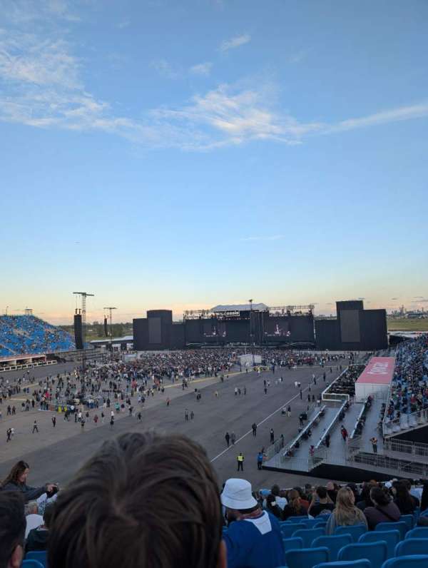 Rogers Stadium, bloc: N109, rangée: 31, place: 34