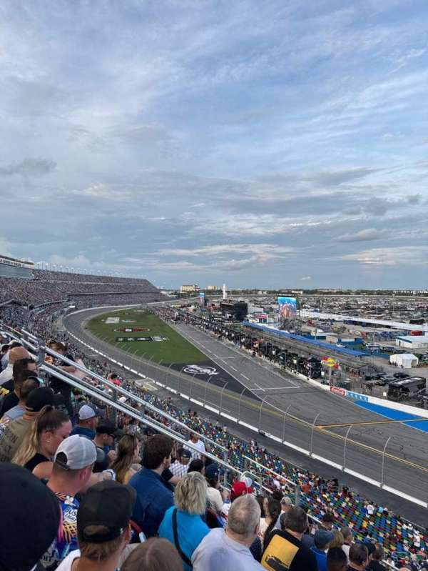 Daytona International Speedway, bloc: 378, rangée: 8, place: 8