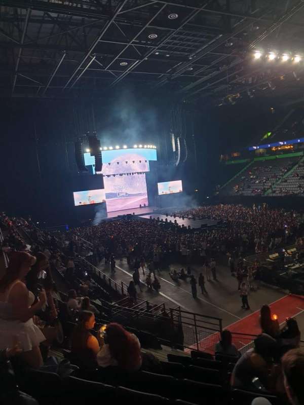 AO Arena, bloc: 106, rangée: U, place: 8