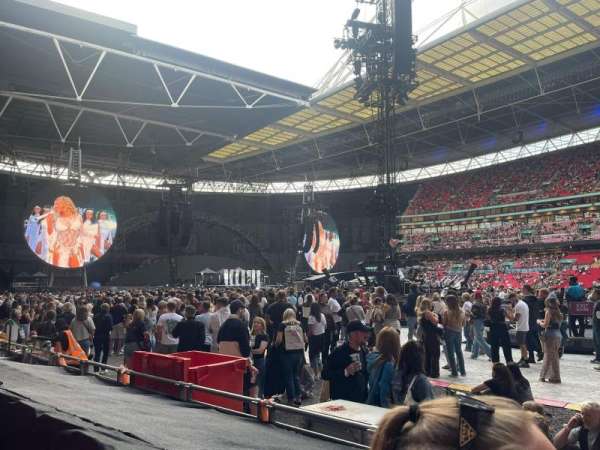 Wembley Stadium, bloc: 119, rangée: 4, place: 229