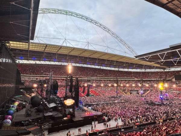 Wembley Stadium, bloc: 232, rangée: 8, place: 125