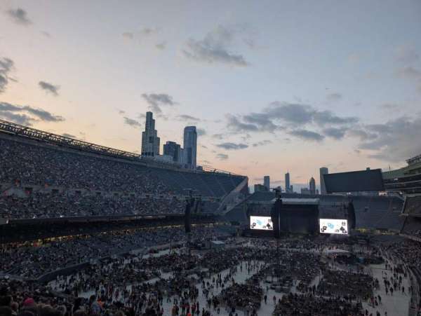 Soldier Field, bloc: 320, rangée: 6, place: 21