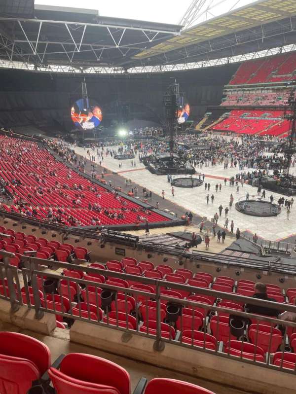 Wembley Stadium, bloc: 220, rangée: 10, place: 145