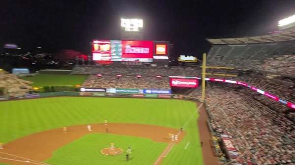 Angel Stadium, bloc: 416, rangée: J, place: 9