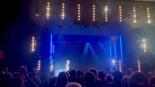Cliffs Pavilion, bloc: Stage, rangée: R, place: 24