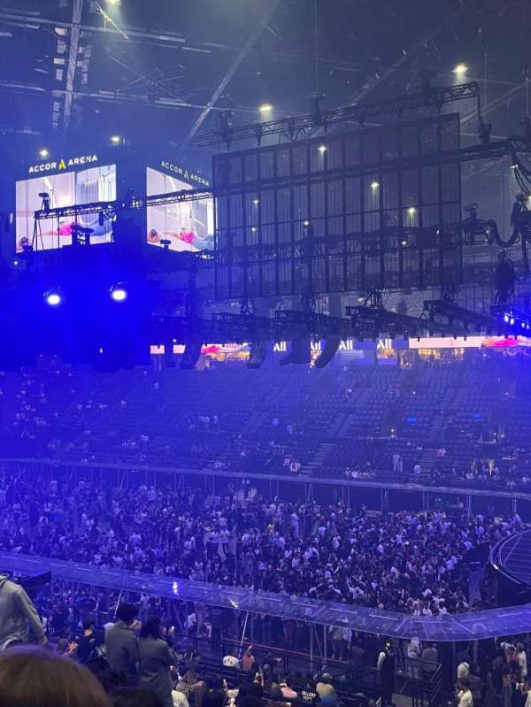 Accor Arena, bloc: Gradin R, rangée: 3, place: 18