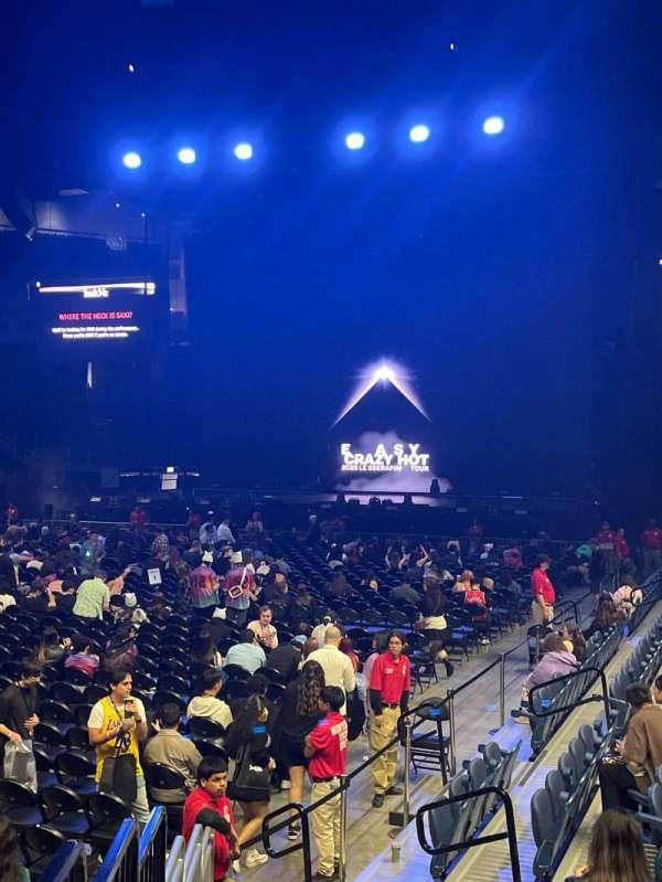 Wintrust Arena, bloc: 127, rangée: D, place: 10