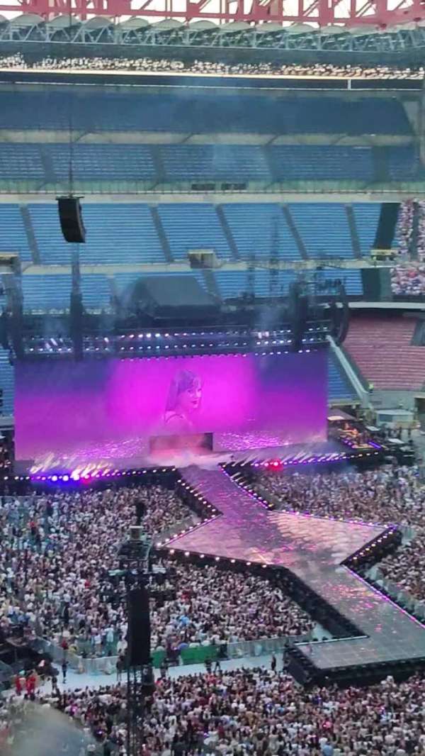 San Siro, bloc: 355, rangée: 10, place: 7