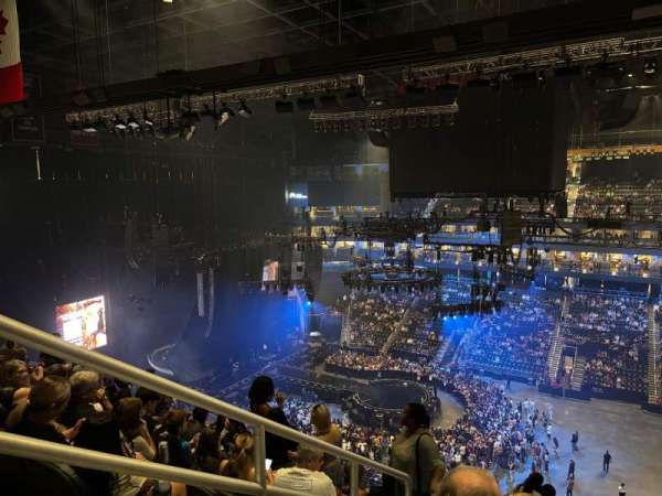 State Farm Arena, bloc: 221, rangée: L, place: 16
