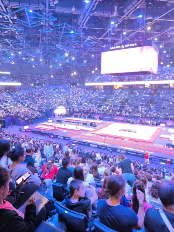 Accor Arena, bloc: Gradin P, rangée: 2, place: 20