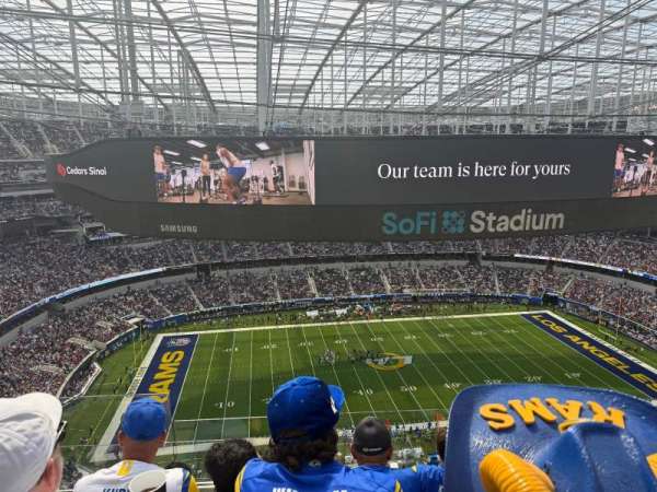 SoFi Stadium, bloc: 538, rangée: 4, place: 17,18