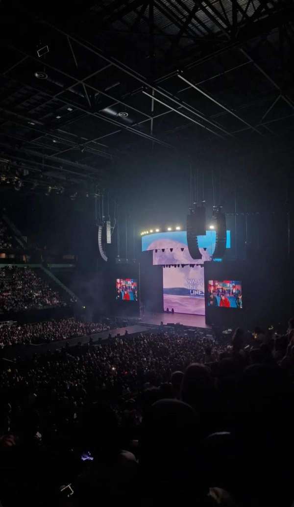AO Arena, bloc: 113, rangée: V, place: 8