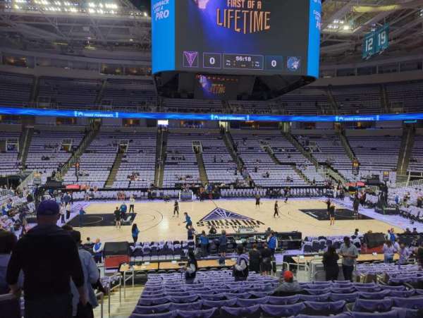 SAP Center, bloc: 101, rangée: 18, place: 22