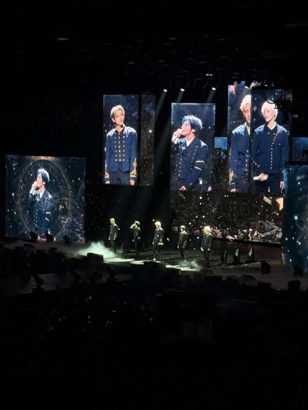 American Airlines Center, bloc: 107, rangée: V, place: 10