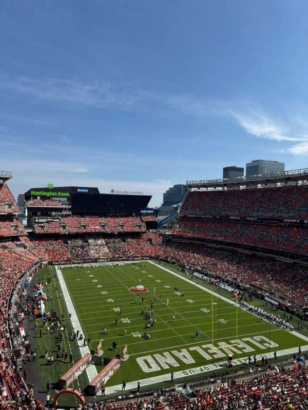 Huntington Bank Field, bloc: 544, rangée: 1, place: 23