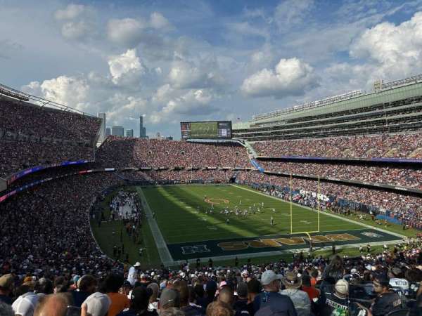Soldier Field, bloc: 325, rangée: 4, place: 18