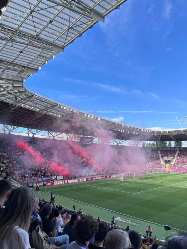 Stade de Genève, bloc: D, rangée: 25, place: 29