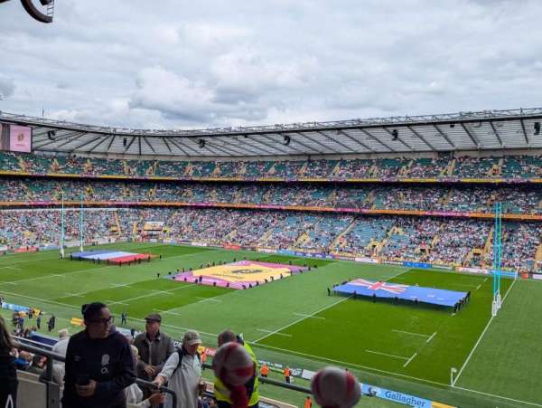 Twickenham Stadium, bloc: M3, rangée: 64, place: 52