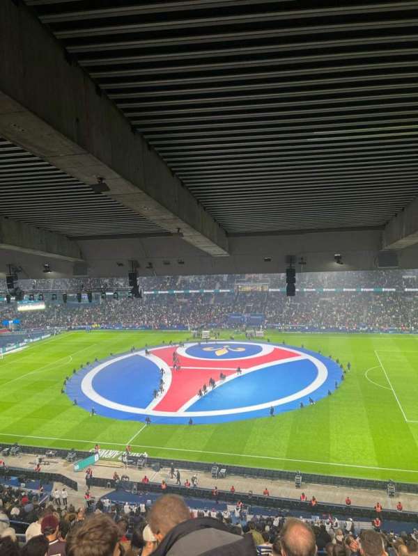 Parc des Princes, bloc: 407, rangée: 28, place: 99