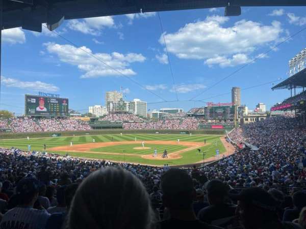 Wrigley Field, bloc: 216, rangée: 8, place: 5