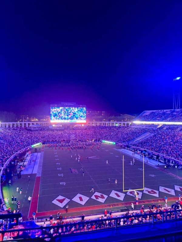 Scott Stadium, bloc: 521, rangée: F, place: 26