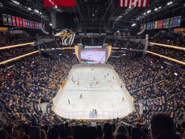 Bridgestone Arena, bloc: 301, rangée: N, place: 13