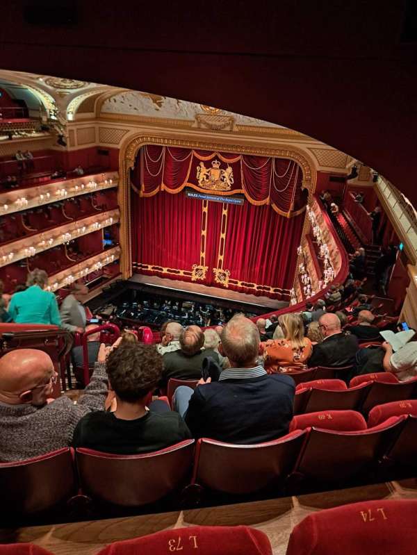 Royal Opera House, bloc: Amphitheatre, rangée: M, place: 73