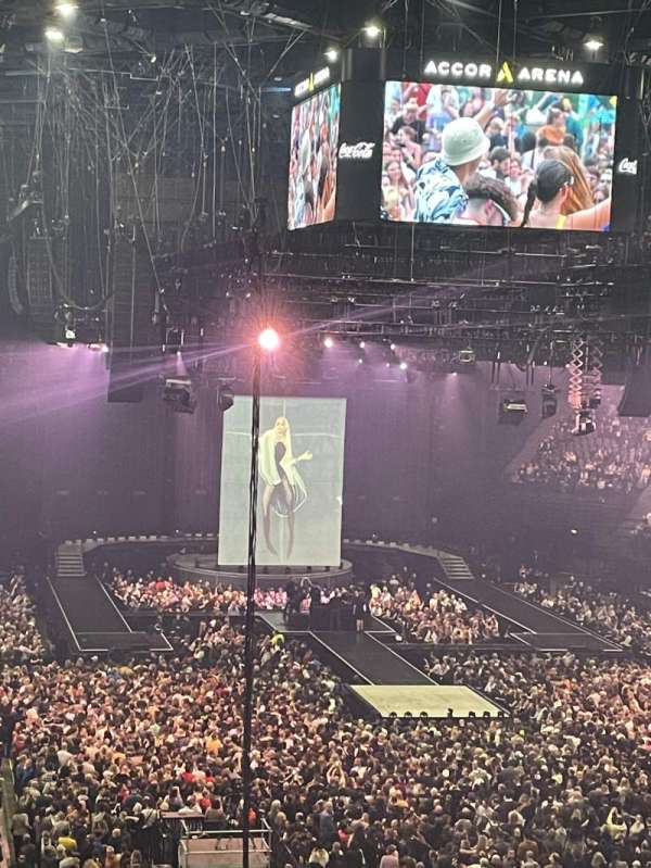 Accor Arena, bloc: Balcon T, rangée: 83, place: 27