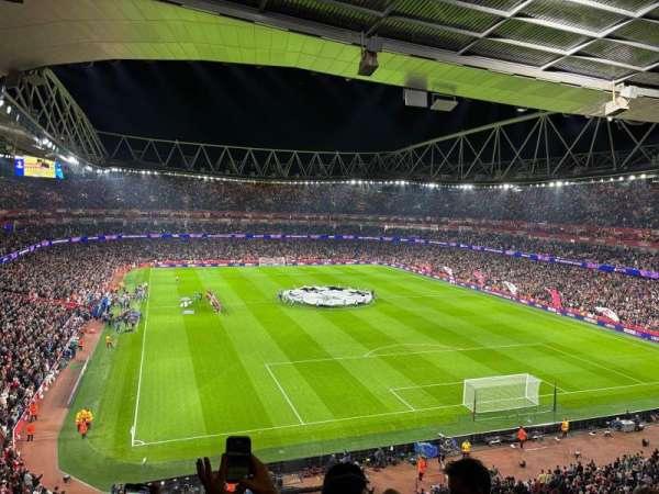 Emirates Stadium, bloc: 126, rangée: 7, place: 975