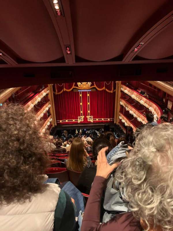 Royal Opera House, bloc: Amphitheatre, rangée: U, place: 55