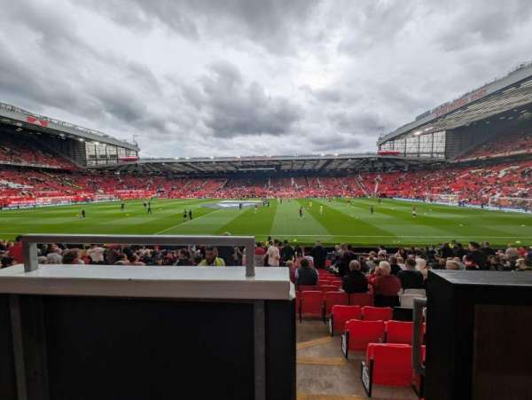 Old Trafford, bloc: N1408, rangée: 2, place: 125