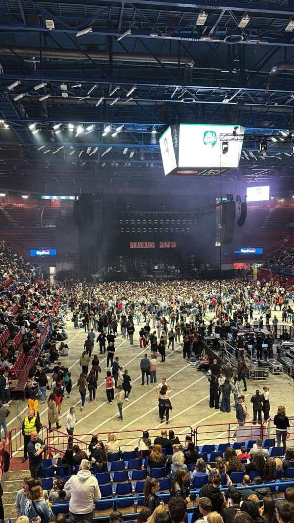 Unipol Forum, bloc: B30, rangée: 12, place: 13