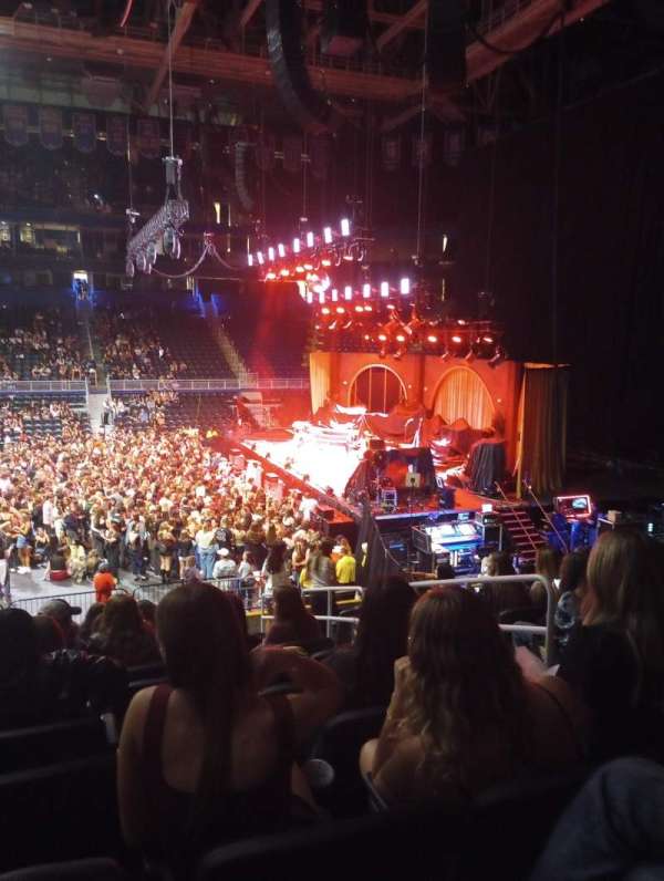Petersen Events Center, bloc: 121, rangée: Q, place: 4