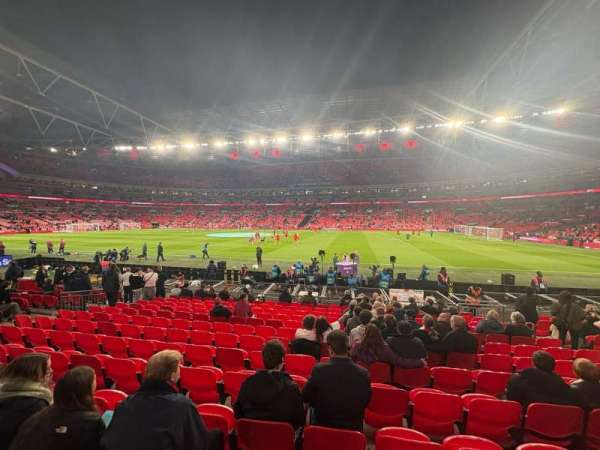 Wembley Stadium, bloc: 142, rangée: 13, place: 258
