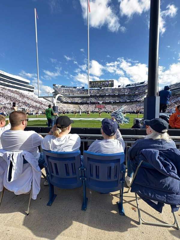 Beaver Stadium, bloc: NF, rangée: A, place: 11
