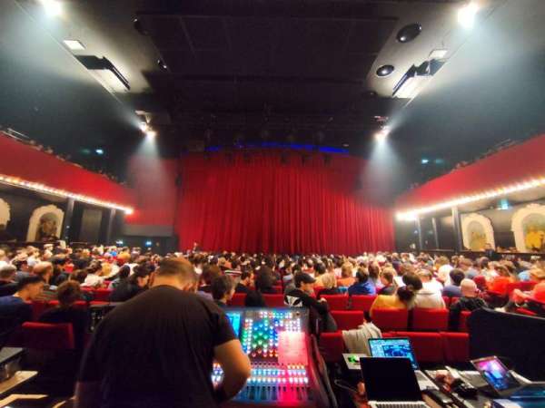 Le Bataclan, bloc: Orchestre, rangée: S, place: 2