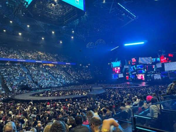 Accor Arena, bloc: Gradin E, rangée: 20, place: 10 / 11