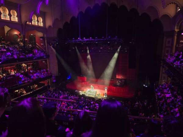 Massey Hall, bloc: 308, rangée: D, place: 4
